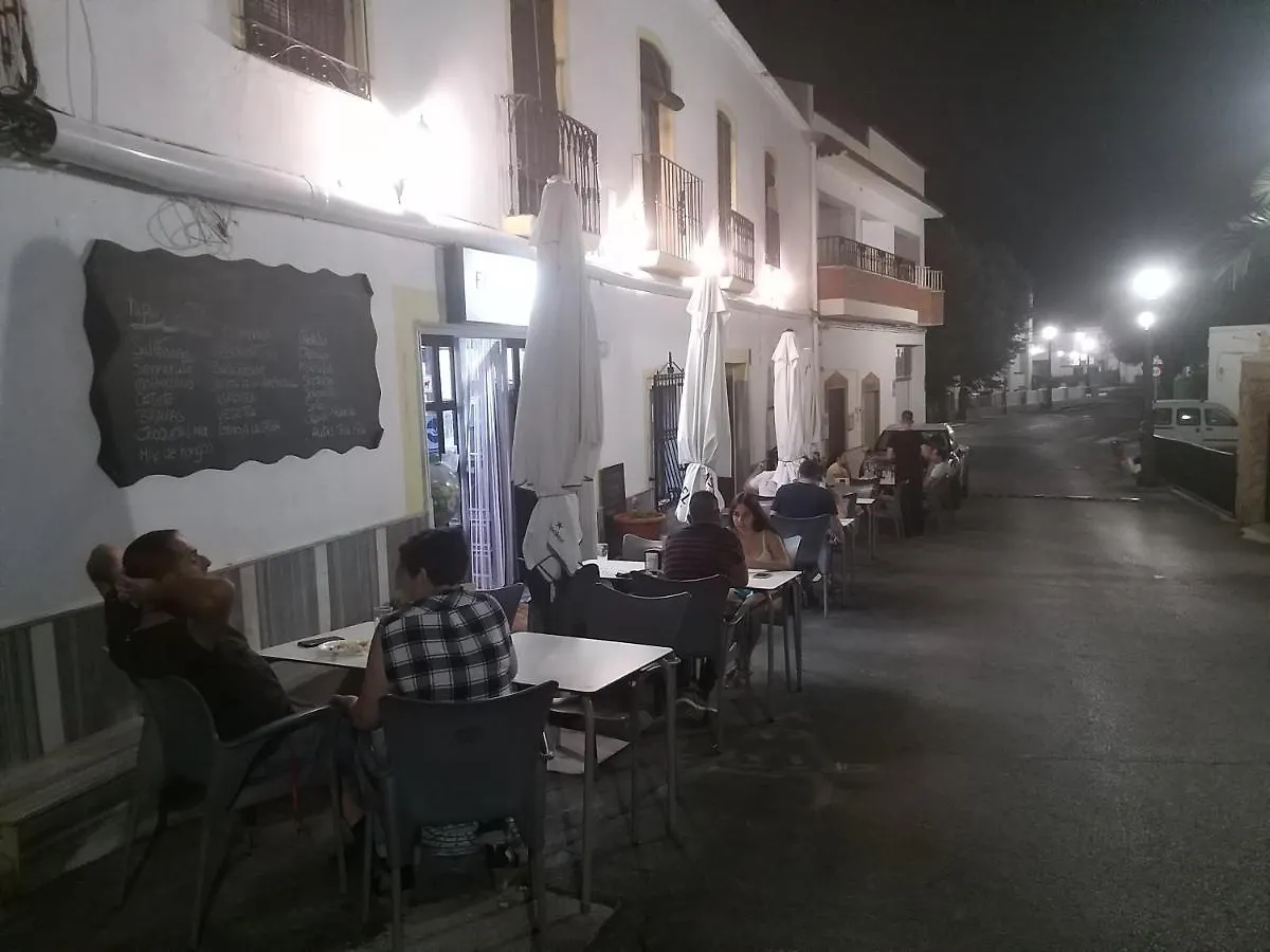 ゲストハウス Pension La Fuente Abrucena